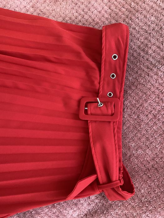 Юбка червона