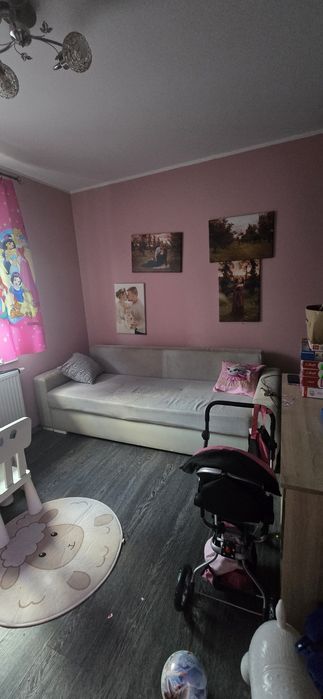 Sprzedam przestronne 2 pokojowe mieszkanie w spokojnej okolicy