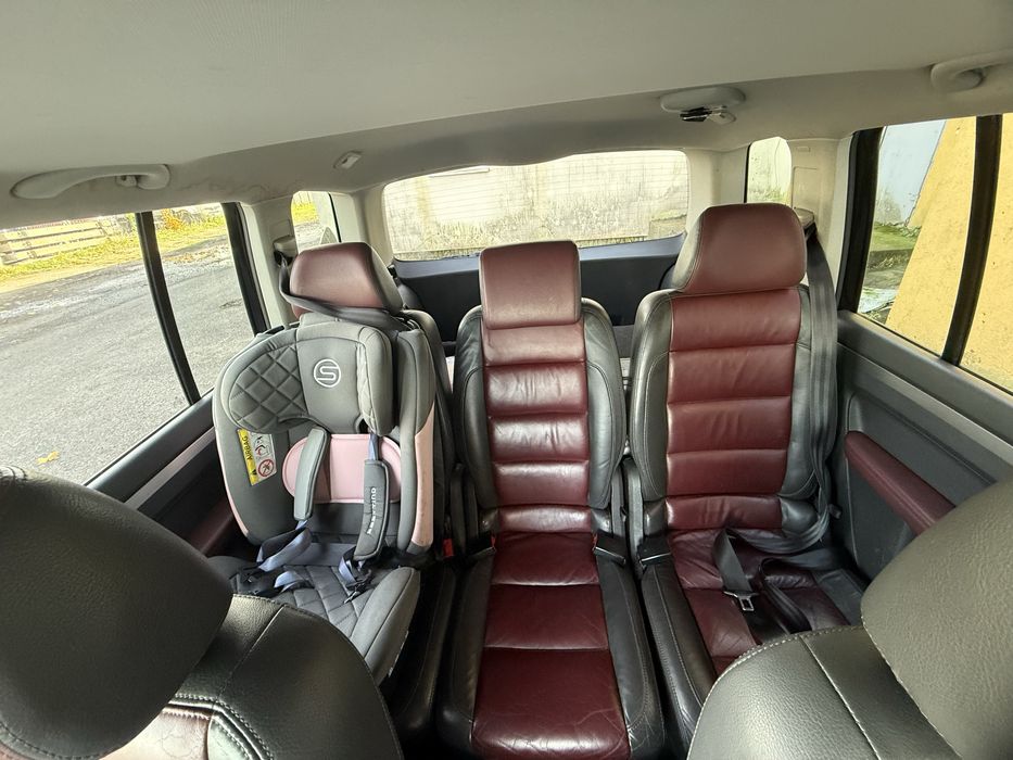 Volkswagen Touran 2008 rok