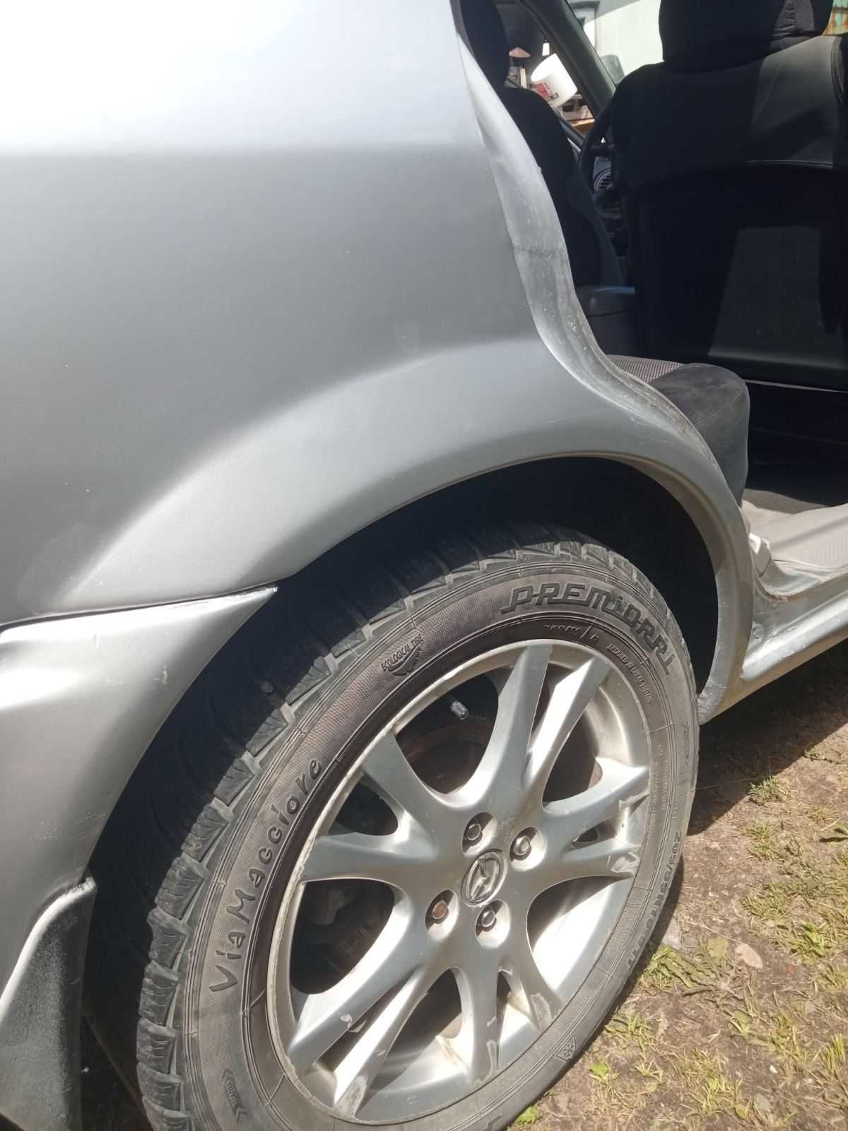 Продам автомобиль Мазда 323f