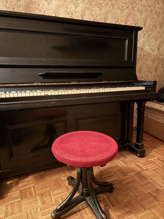 Stylowy stołek / krzesło do pianina lub fortepianu