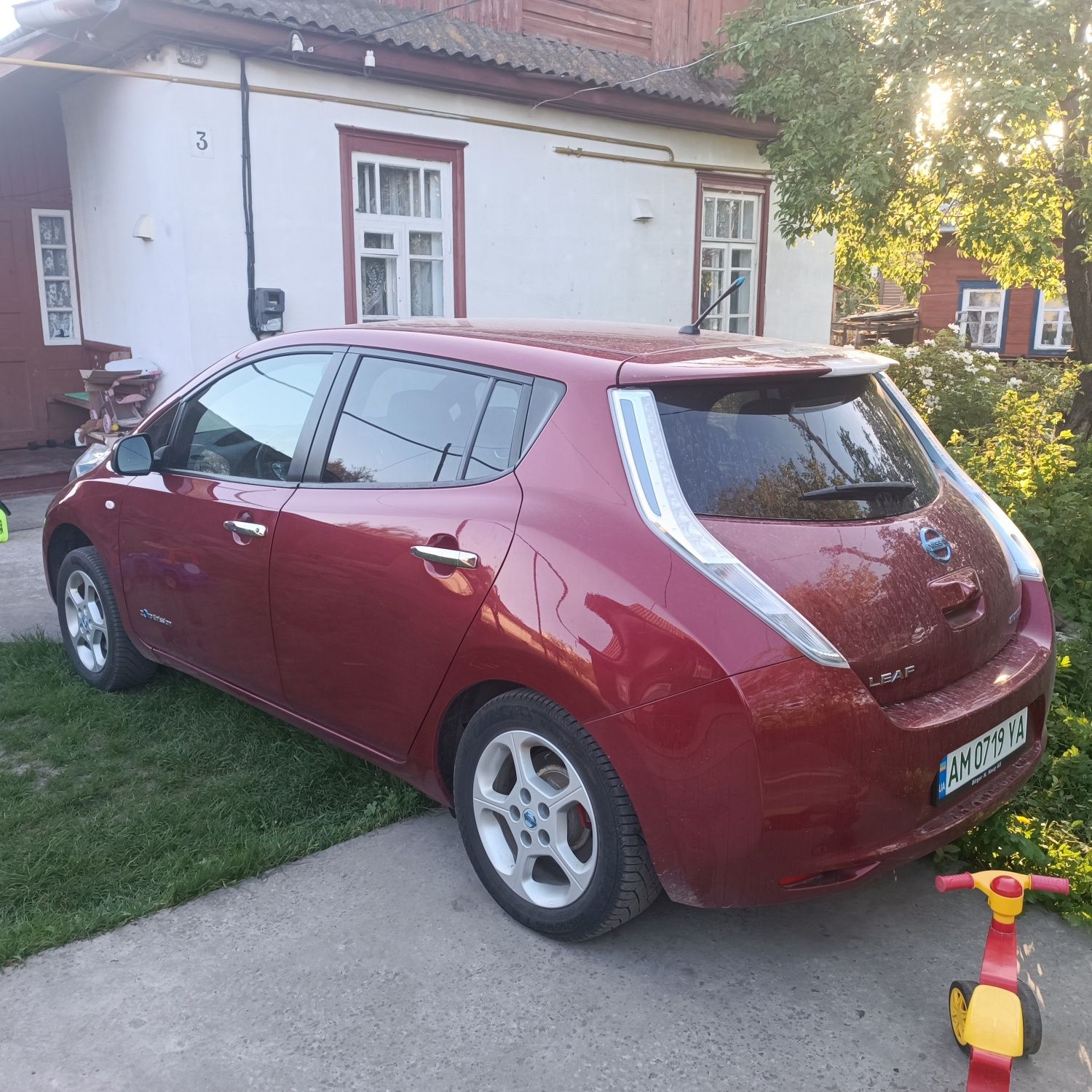 Nissan leaf 2014