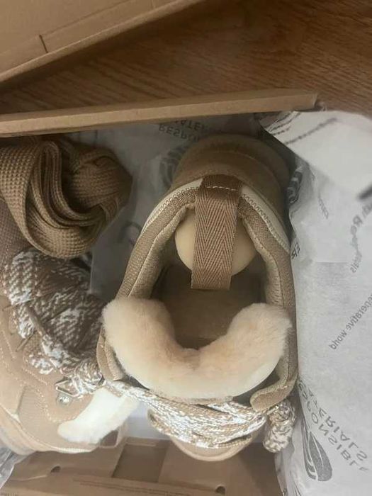 UGG_Lowmel_Sand_R.37