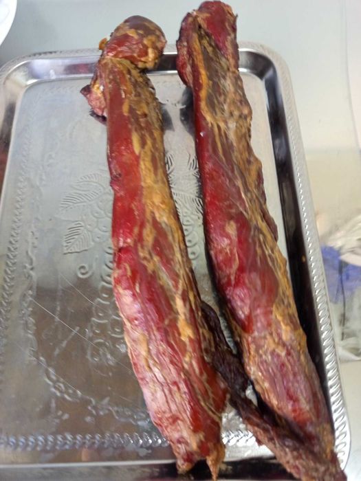 Копчене м'ясо, вирізка, ошийок, биток, ребро, сало