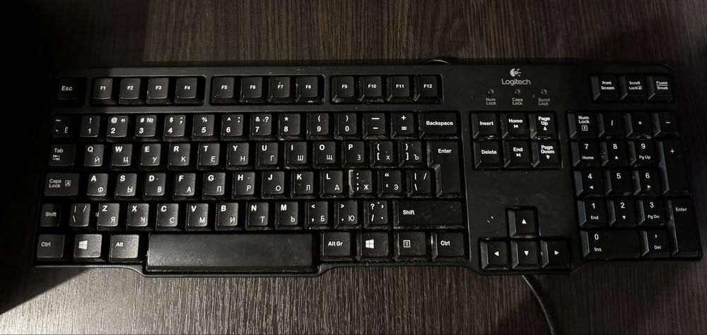 Продам клавиатуру Logitech K100