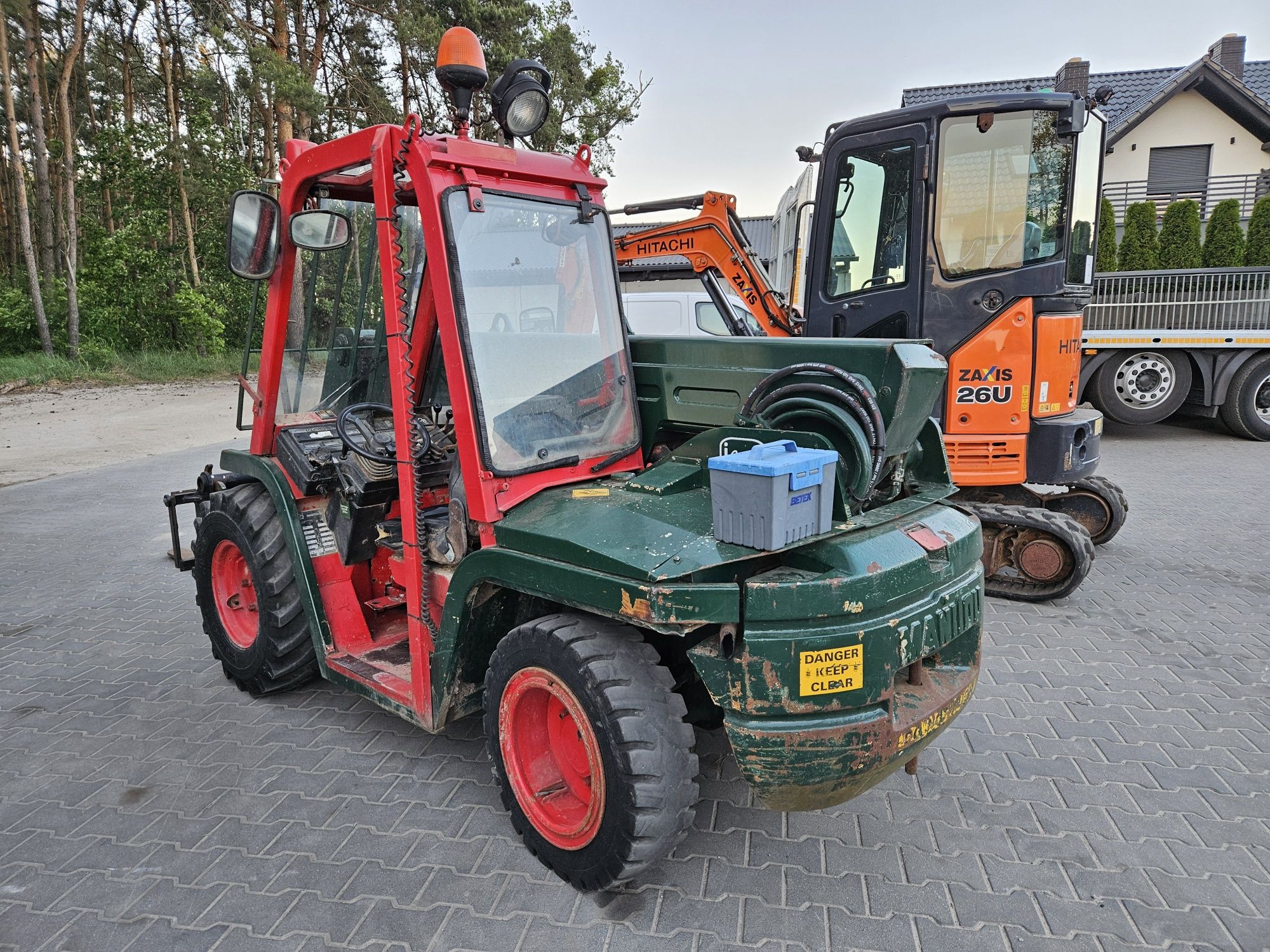 Małe Manitou BT420 Rok 2003 teleskopwa jcb