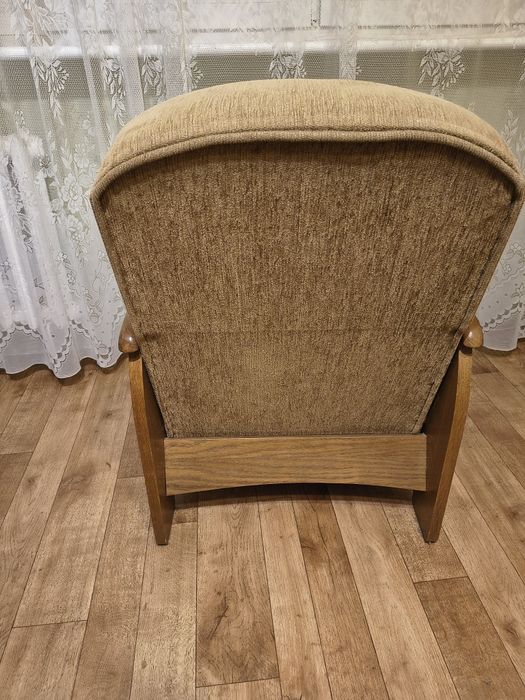 Fotel retro na sprężynach