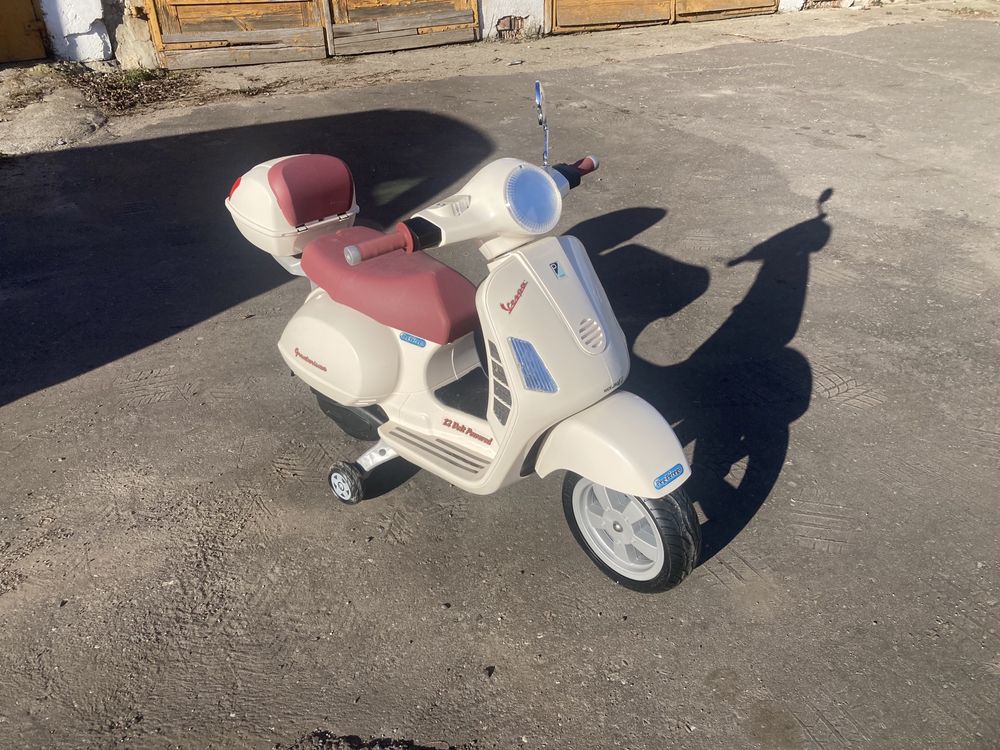 Peg perego Vespa ( nowa)