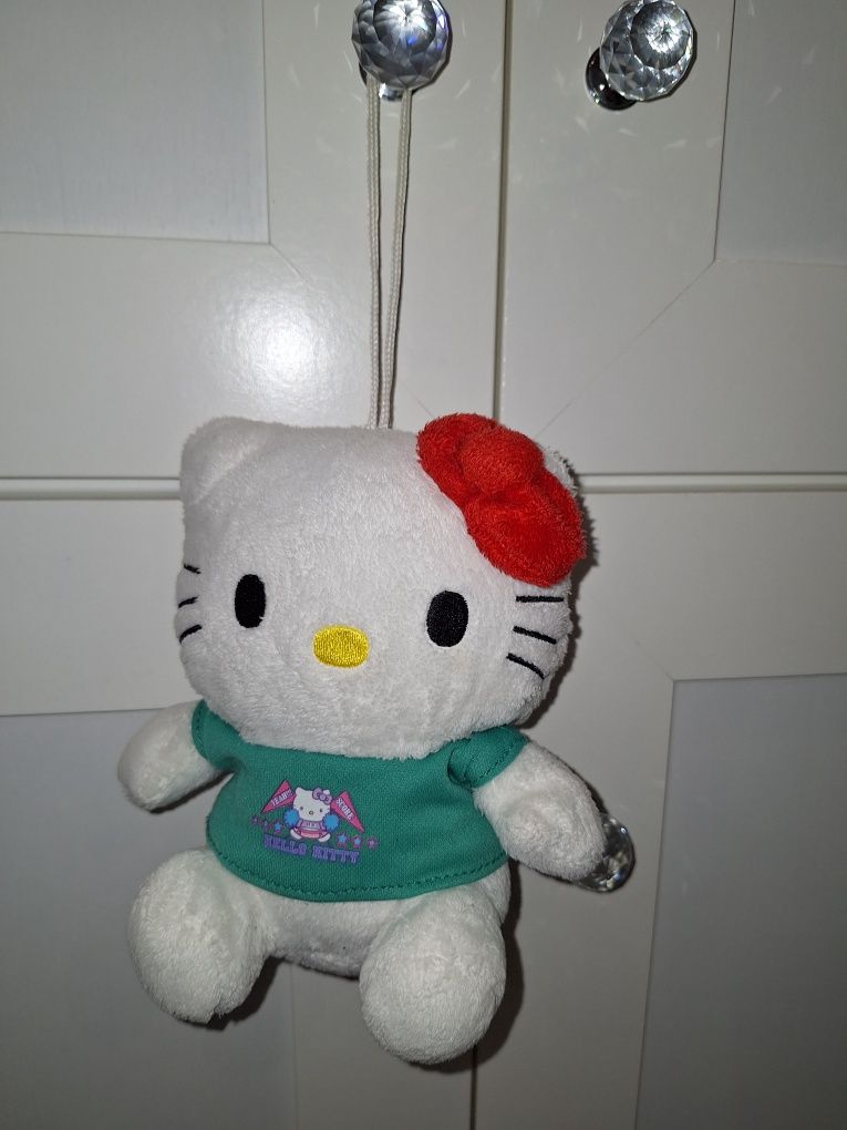 Hello kitty pluszak