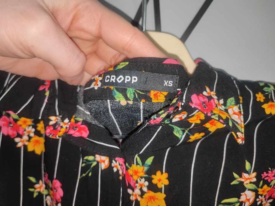 Elegancka krótka sukienka mini wiskoza Cropp XS
