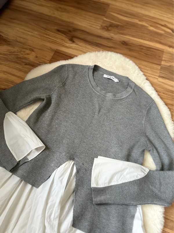 Wiskozowy szary sweter z białą koszulą butik rozmiar s/m