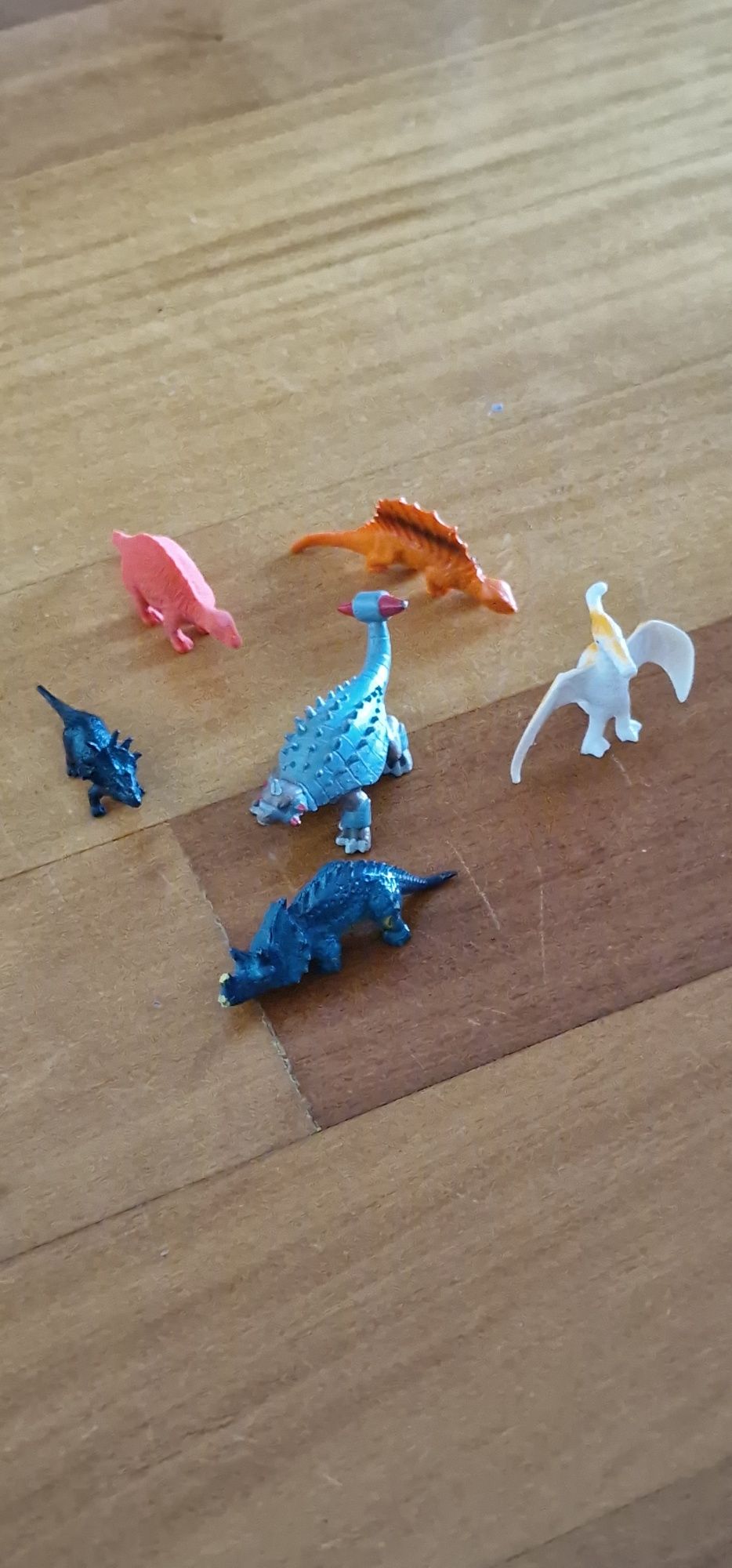 Conjunto de 6 dinossauros