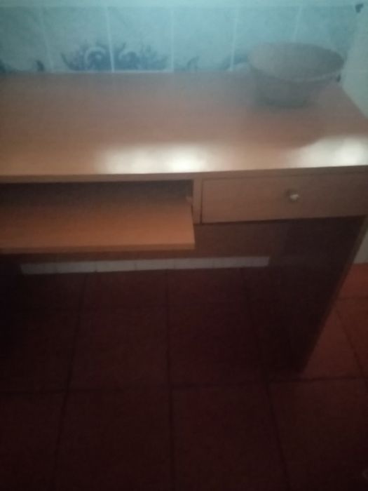 2 secretárias se levar as duas o preço é bom