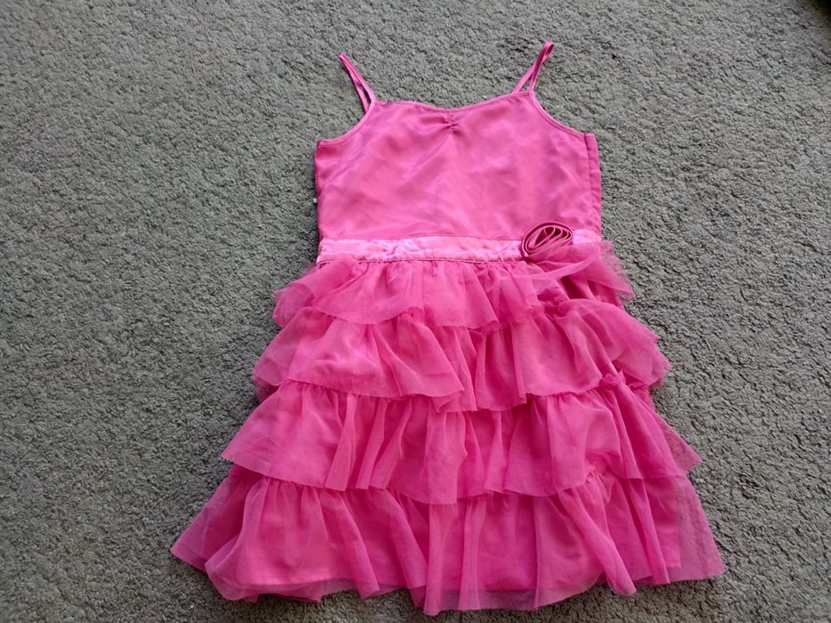 Elegancka sukienka na ramiączkach H&M 128