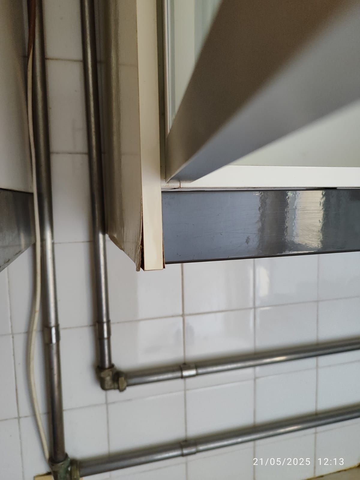 Armário cozinha grande portas de vidro