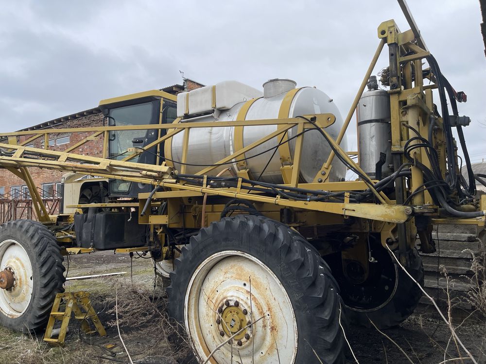 Оприскувач Cat challenger Rogator 1074 обприскувач запчастини