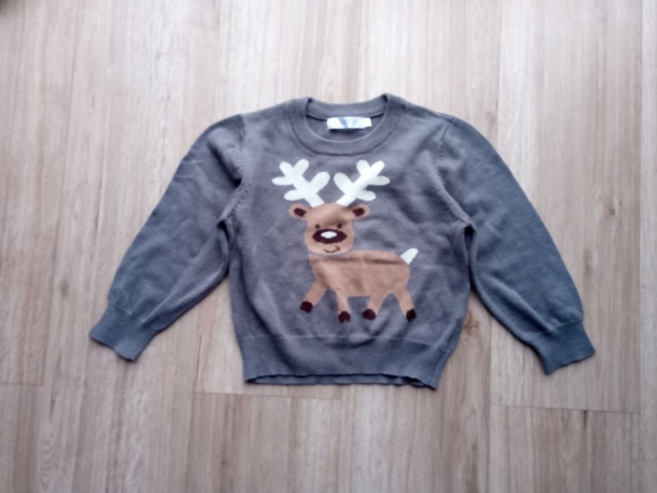 Sweter z reniferem świąteczny