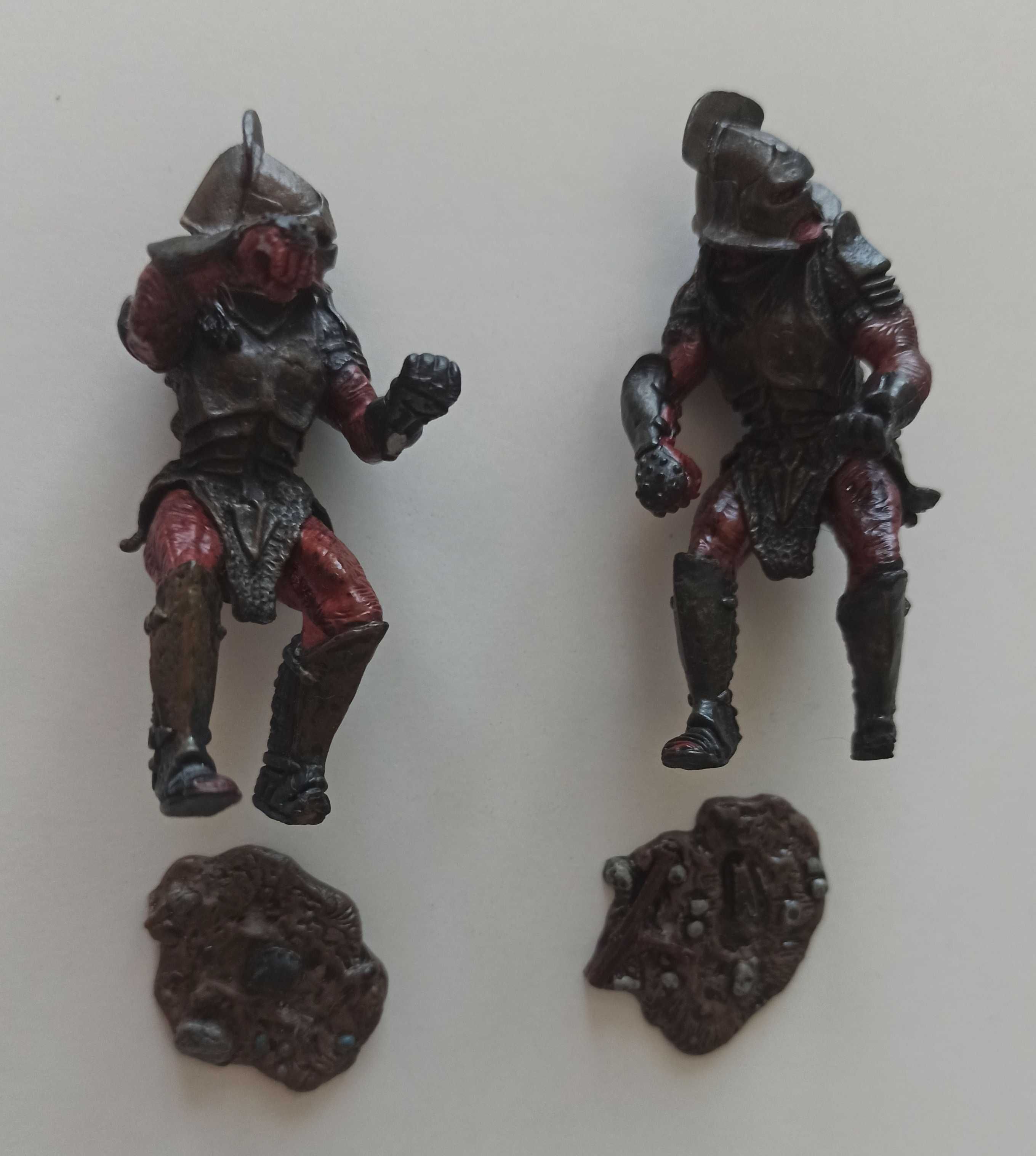 ork Uruk-hai - zestaw 2 sztuk nr 10 figurki Władca Pierścieni 6,7 cm