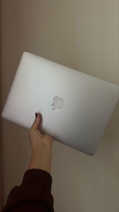 Macbook Air 13 (2017) 128 Гб