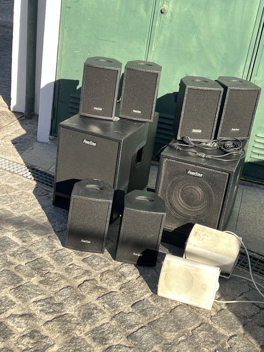 Conjunto de colunas de som