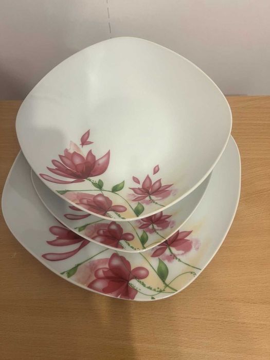 Посуда: Контейнеры/Тарелки