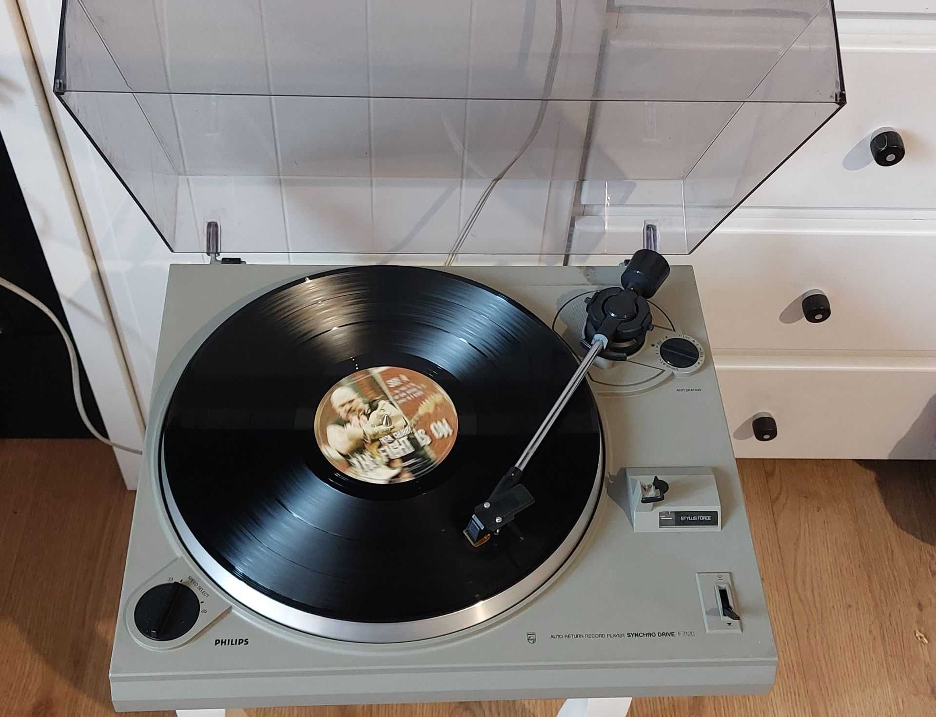 Gramofon PHILIPS F-7120 vintage