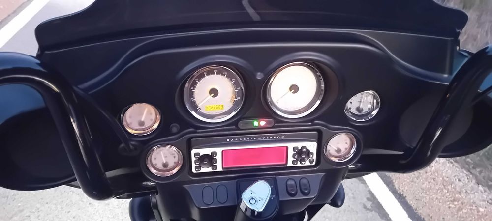 Harley  davidson street glide