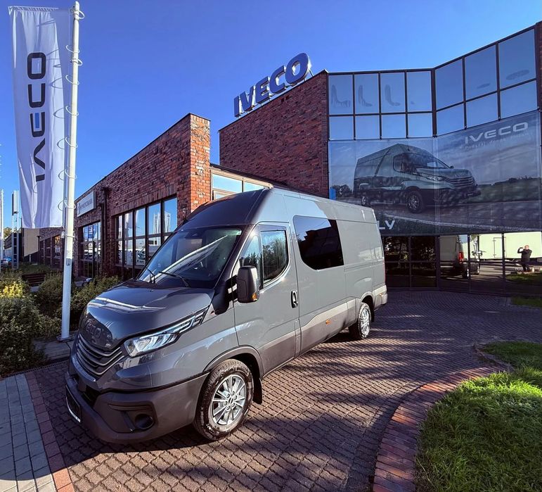 Iveco 35S18HV 7 OSOBOWY - 3 LITRY  Iveco DAILY 35S18HV 12m3 - NOWY- 7 osobowy