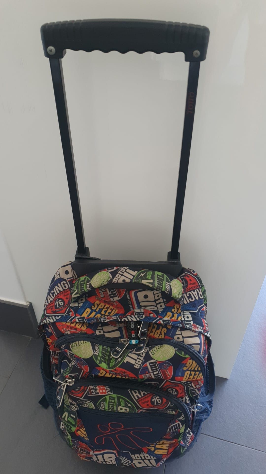 Mochila Totto com rodinhas
