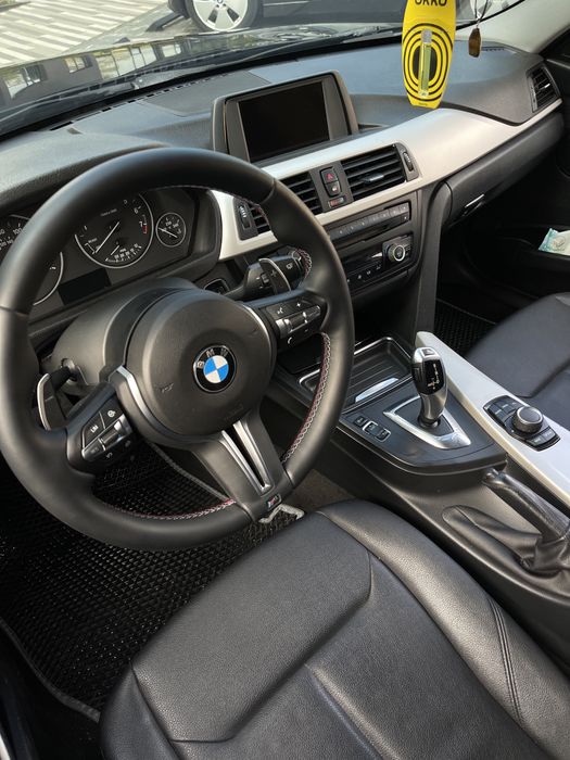 Шикарна BMW F30