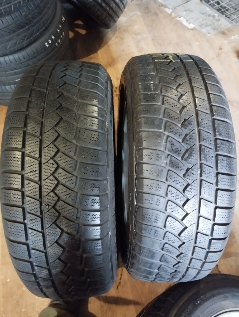 Пара зимових шин Continental 235/65/17