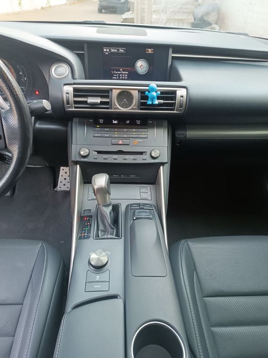 Lexus is 200 продам