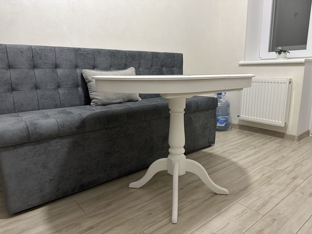 Продам кухонний стіл