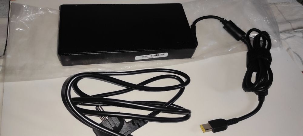 Блок живлення 230 Вт, до  Lenovo Thinkpad P73 P53 P72