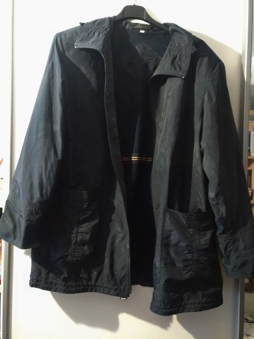 Kurtka czarna wiosenna przeciwdeszczowa marszczenia rozmiar 48