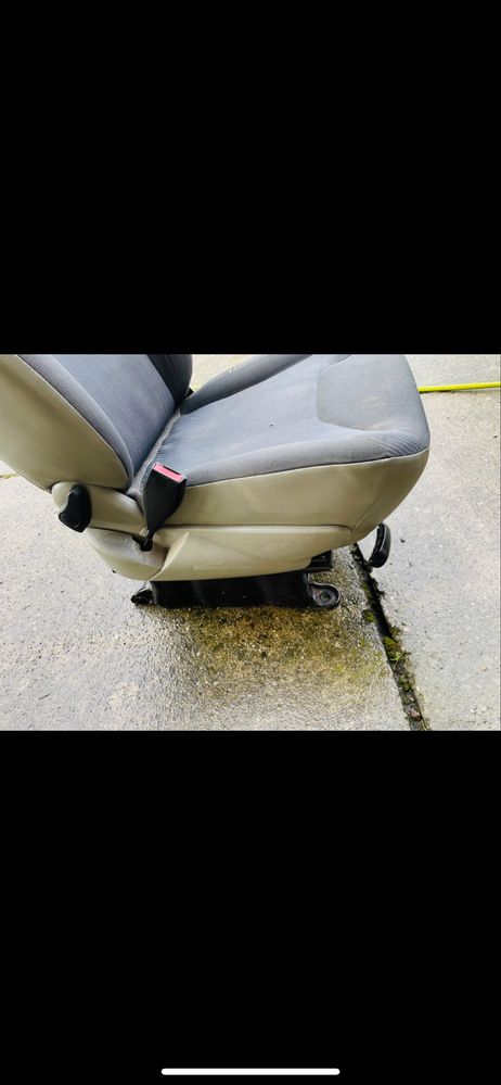 Fotel kierowcy Opel vivaro trafic 05-16R