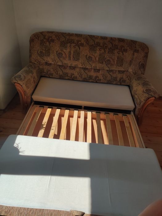 Kanapa, Sofa wysuwana ze schowkiem na pościel