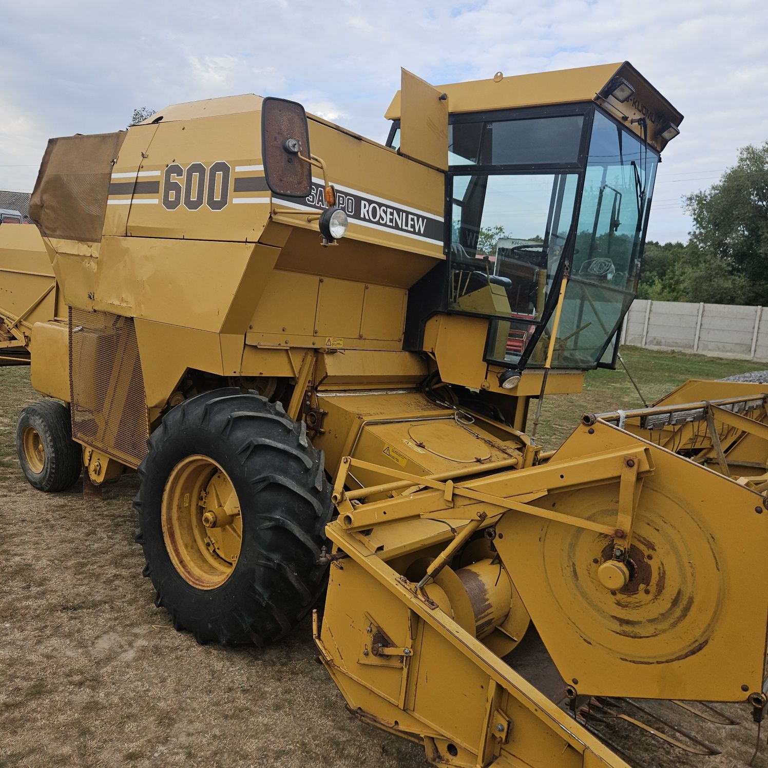 Комбайн зерно збиральний Sampo 600 680 690 з Фінляндії