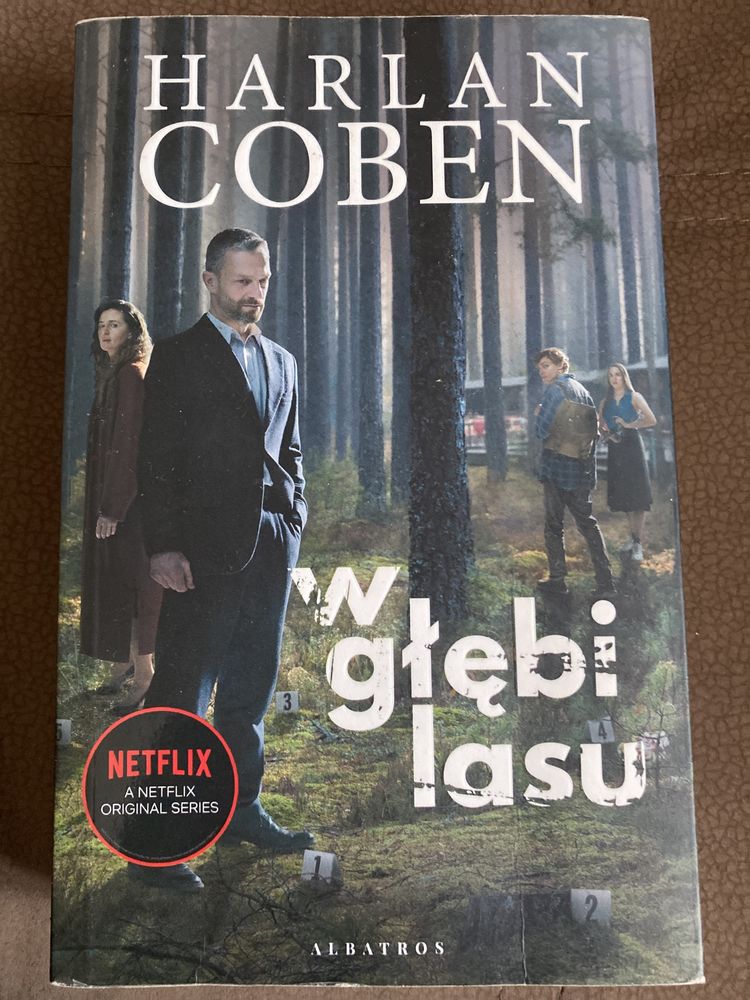 Książka „w głębi lasu” Harlana Cobena