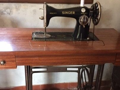 Maquina de Costura Singer Vintage