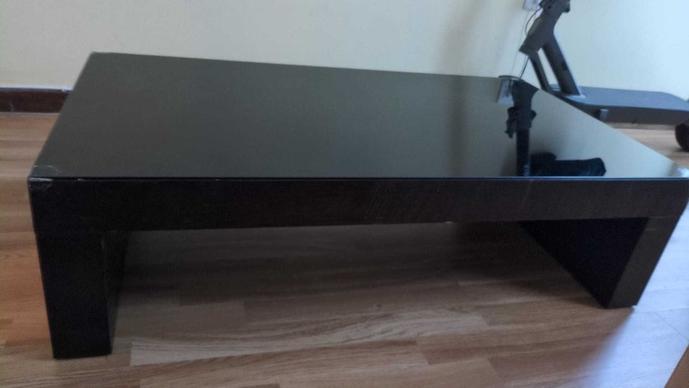 Ofereço mesa de centro