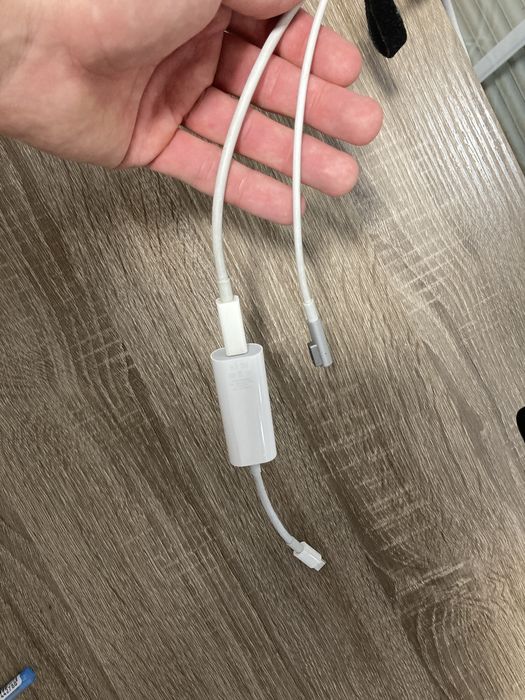 Apple thunderbolt dislpay