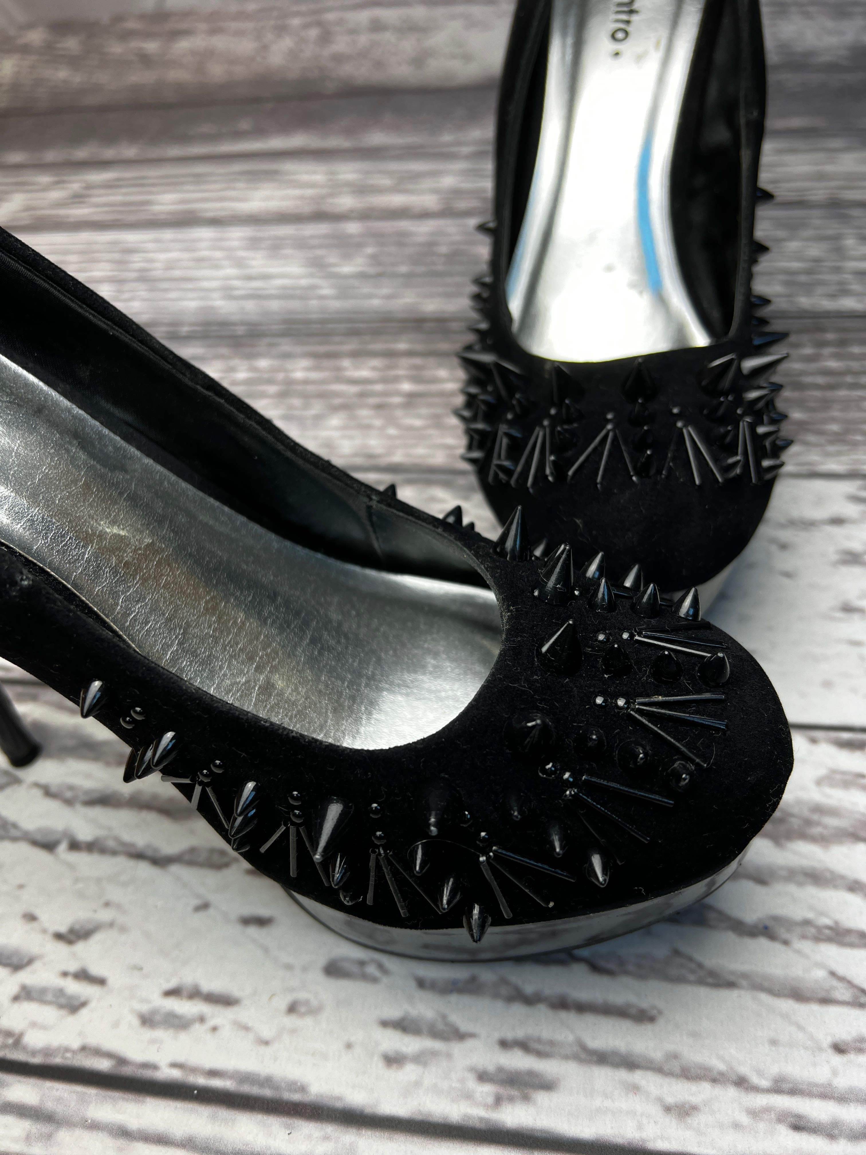 Buty czarne szpilki z kolcami ozdobione koraliki  wysokie 40
