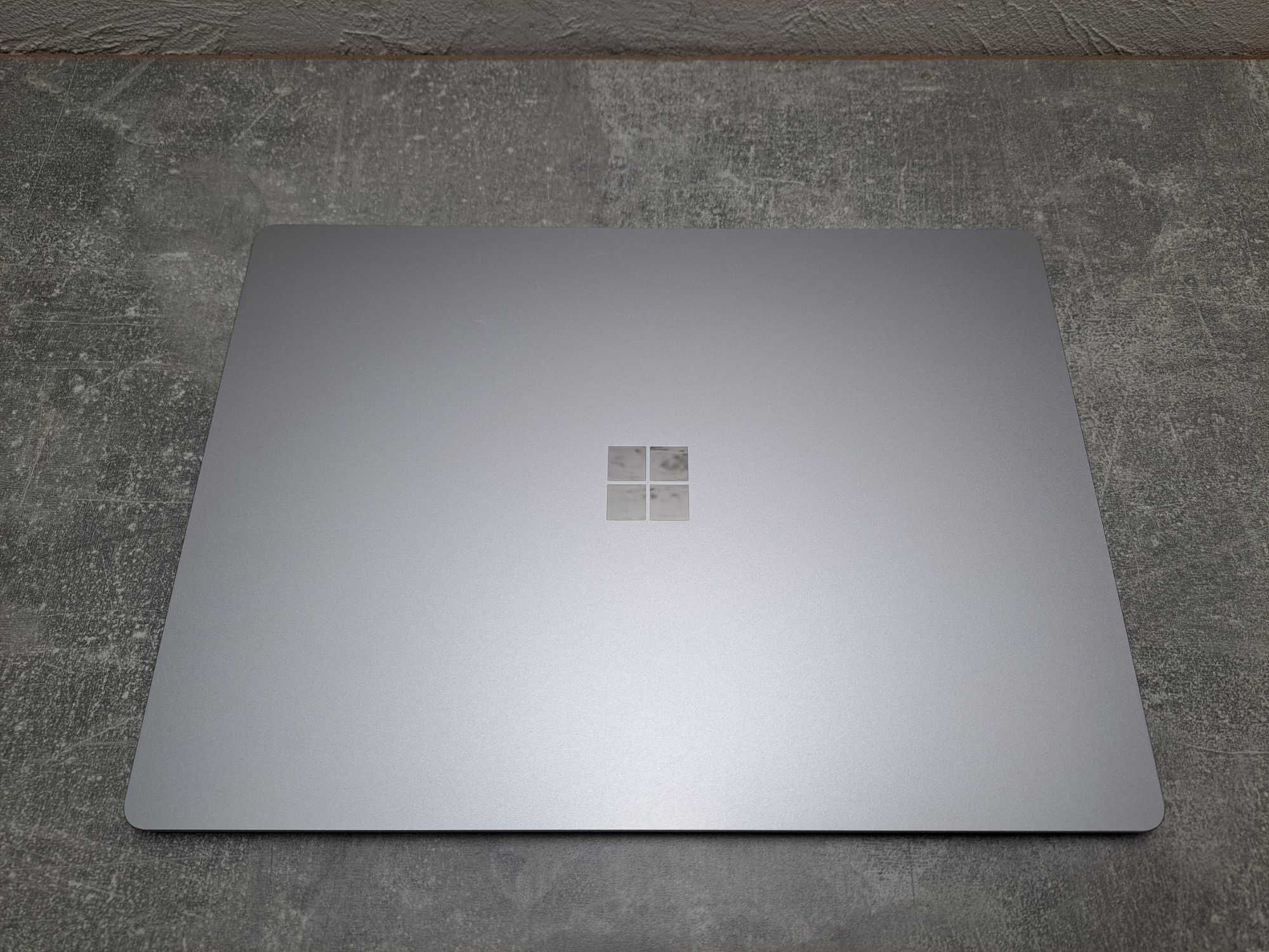 Microsoft Surface laptop 5 i5-1235U 8Ram SSD256 13.3" IPS 2K Touch