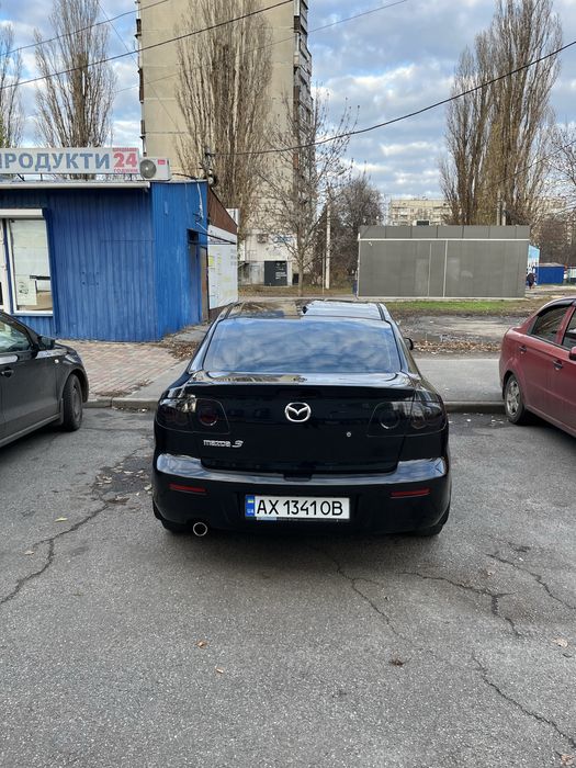 Продам автомобиль Мазда 3