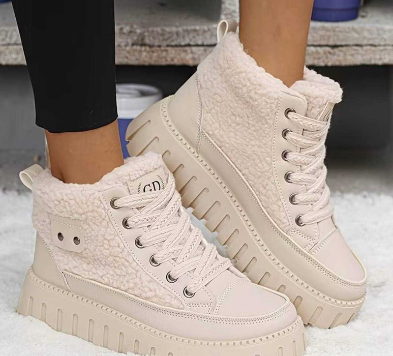 Зимові чоботи жіночі