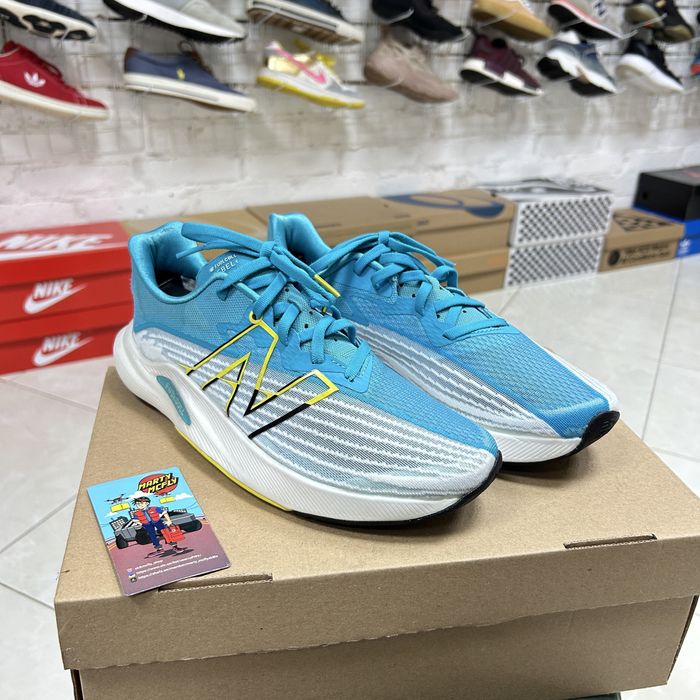 Жіночі кросівки New Balance FuelCell для бігу 40 р спортивні легкі бу