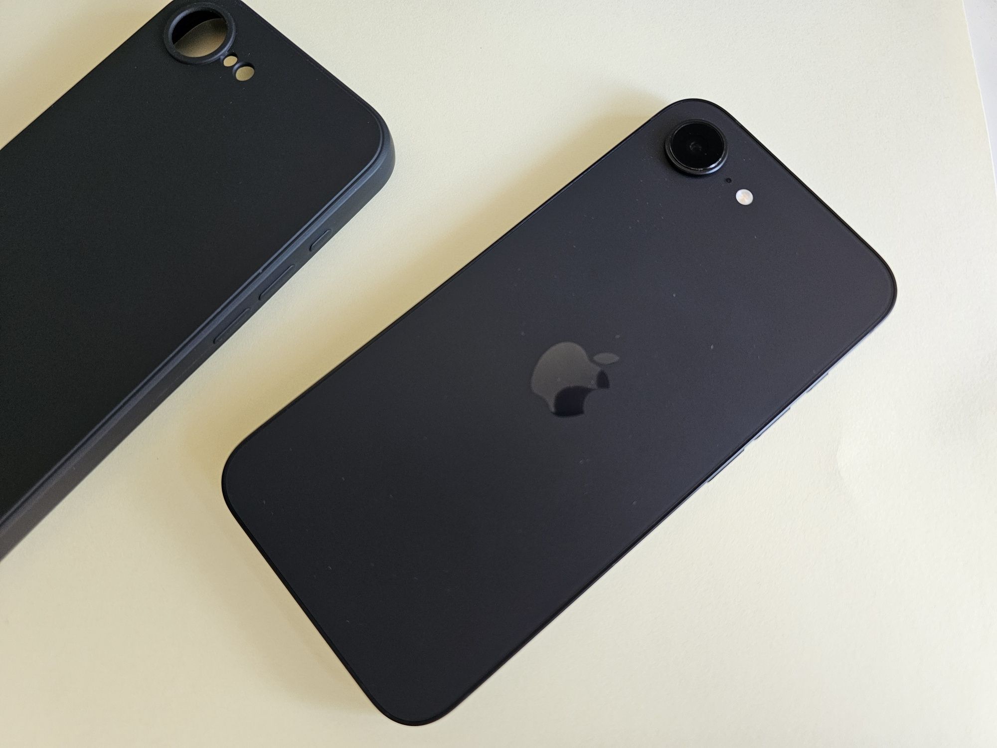 IPhone 16e  black na gwarancji nowy 128 GB