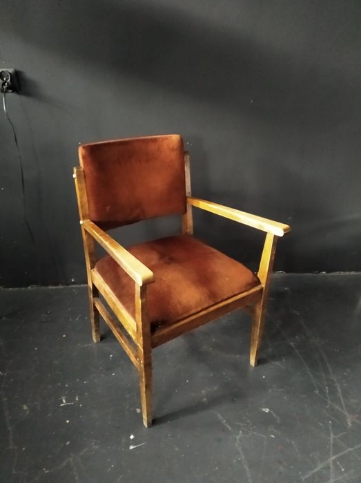 Krzesło vintage brązowe