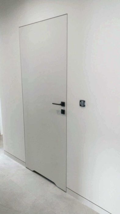 Drzwi ukryte Erkado Covert z montażem, ościeżnica aluminiowa